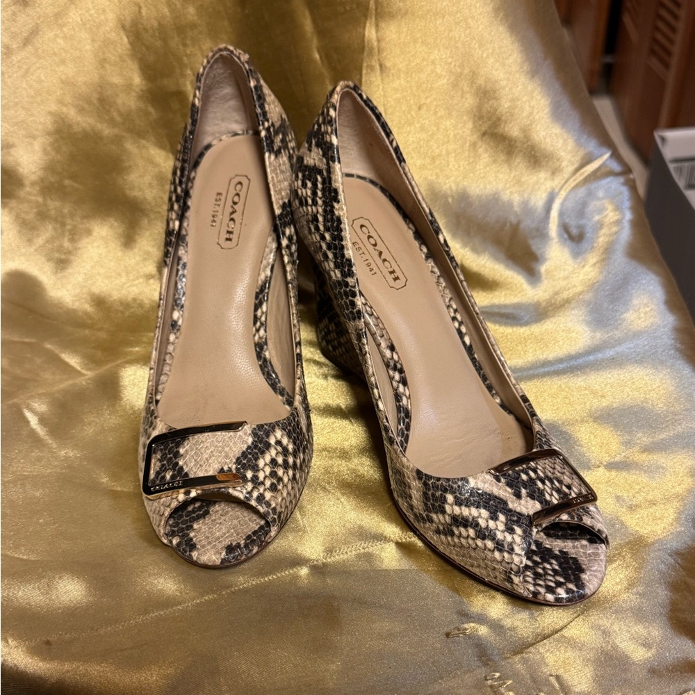 Coach Snake Print Wedge Shoes Sz 6B